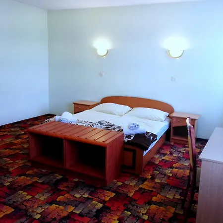 Bristol Economy Bed & Breakfast *