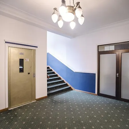 住宿加早餐酒店 Bristol Economy 比托姆