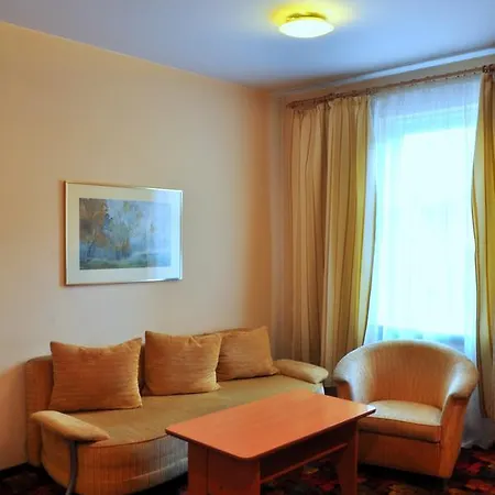 Bristol Economy Bytom