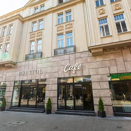 Bristol Economy Couette-café