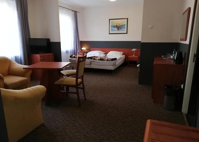 Bristol Economy Bytom